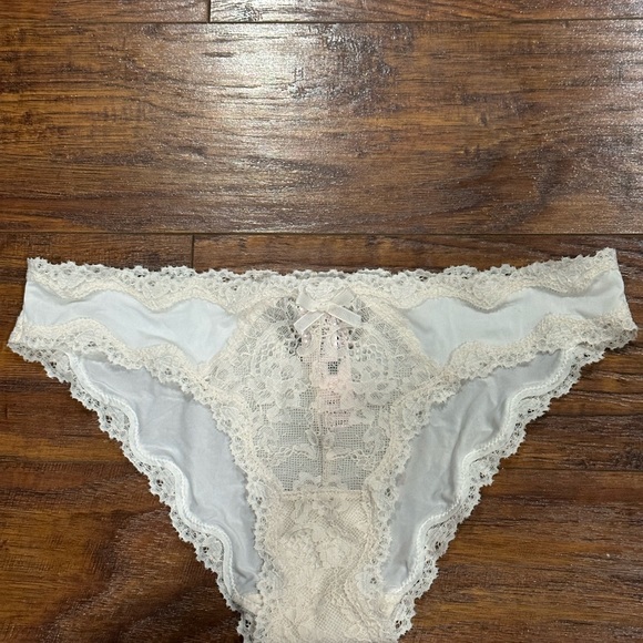 2 Victoria's Secret Dream Angels Cheekini Panties Bundle- Small- Navy Blue Ivory - Picture 5 of 11